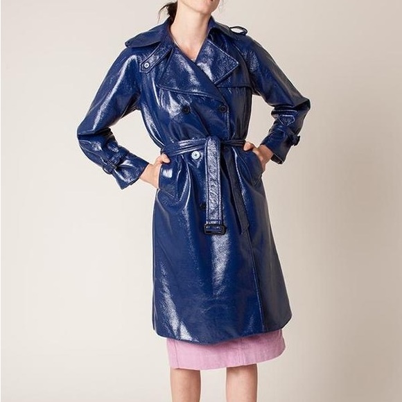 LOOKING for this coat!!! - Picture 5 of 9